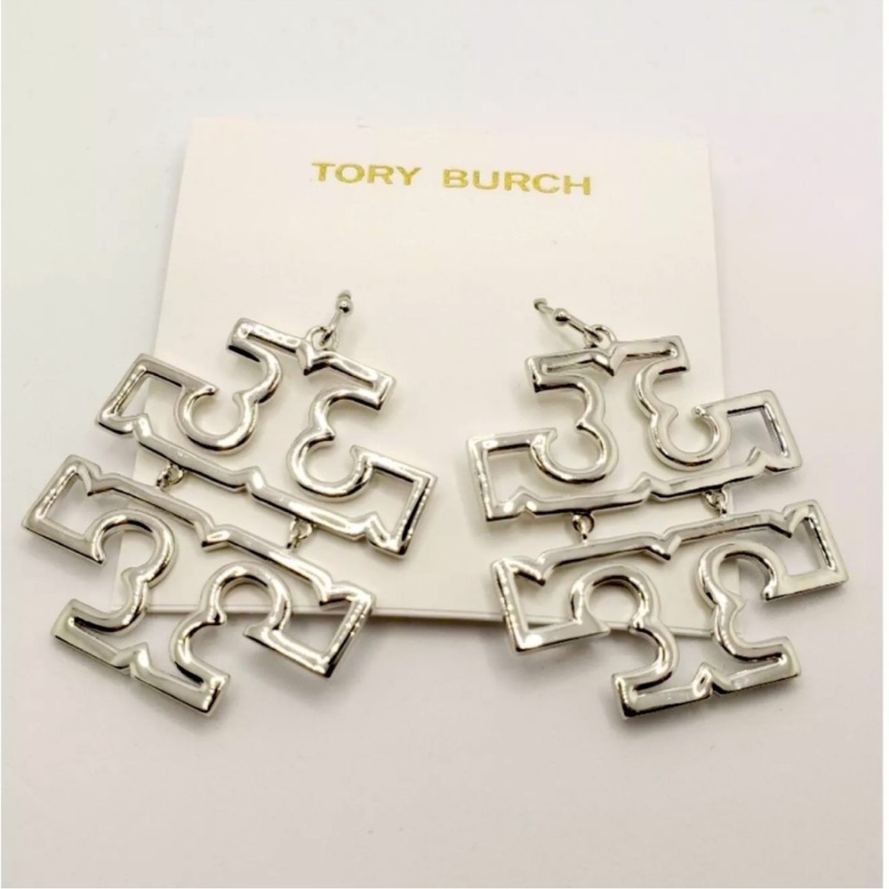 Tory Burch Silver Britten Logo Drop
Dangle Earrings New with unbranded Dust Bag - Picture 2 of 4